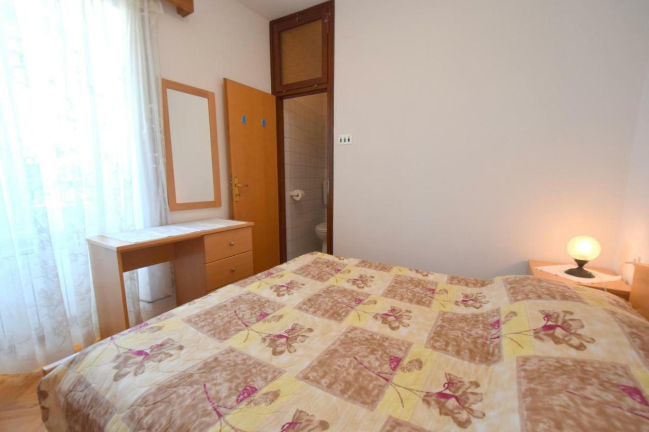 Guest House Keti Малинска Екстериор снимка
